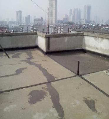 徐闻漏水维修 楼顶漏水是什么原因，楼顶漏水维修方法是什么?